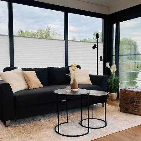 Hausboot Caliene - Lp9 *