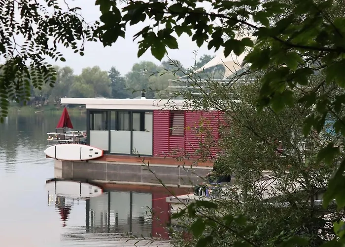 Hausboot Caliene - Lp9 보트호텔 *